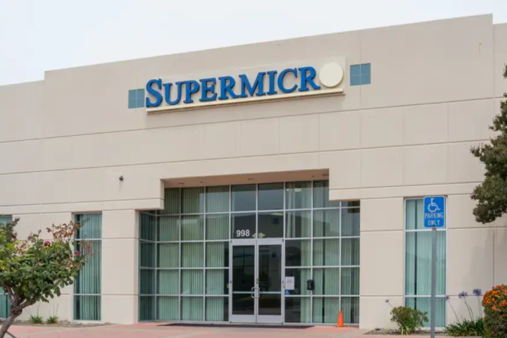 Super Micro Computer's share price fell 5% on Wednesday when the pricing was revealed.