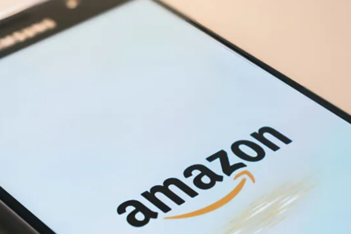 Amazon achieved a market capitalization of $2 trillion for the first time, becoming the seventh US corporation to reach this milestone.