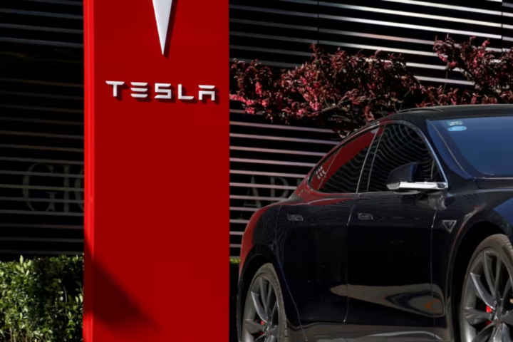 According to a Canadian government source, Tesla asked Ottawa to request a reduced tariff on its automobiles.